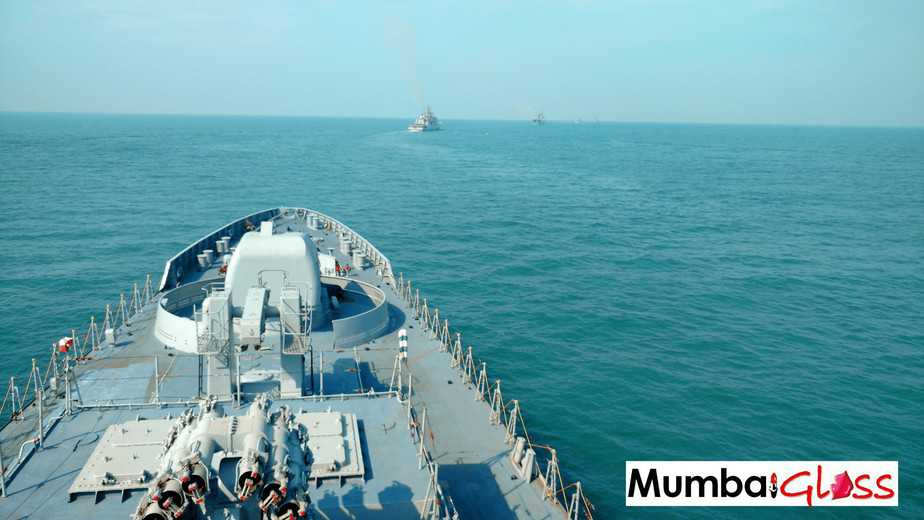 INS Tabar, Day at the sea