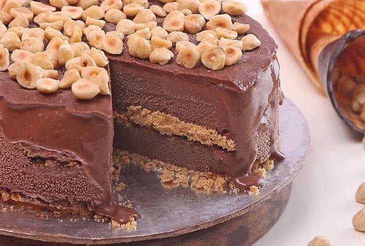 Online tasty kwality walls chocolate fudge ice cream n chocolate cake to  Mumbai, Express Delivery - MumbaiOnlineFlorists