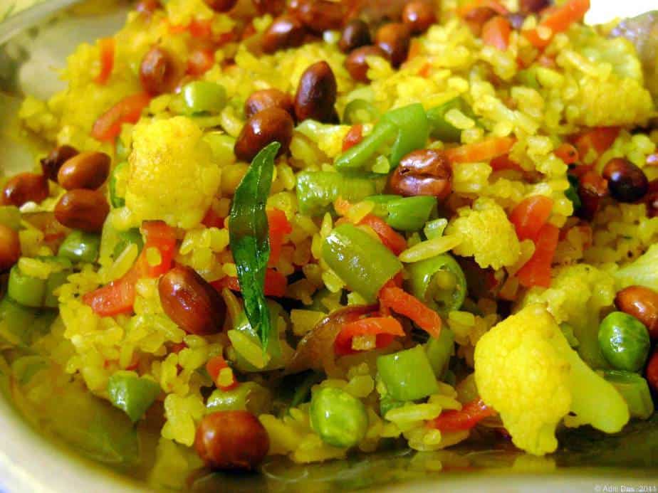 mumbai street food kanda poha